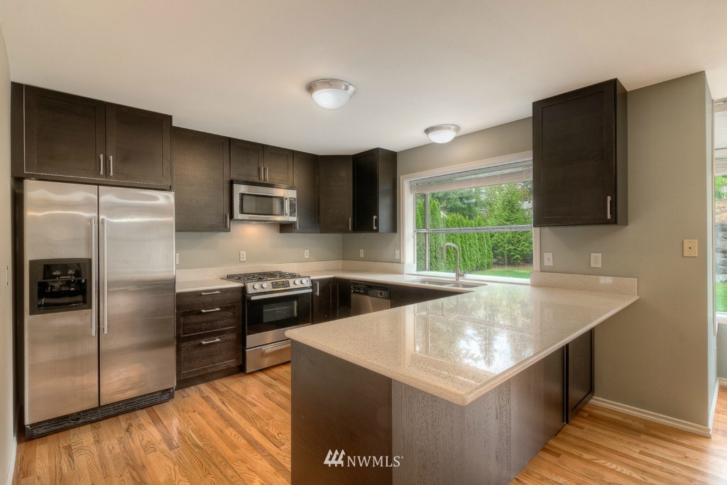 7412 Vandermark Road East Bonney Lake, WA 98391 - Photo 5 of 20 Gallery Image 5