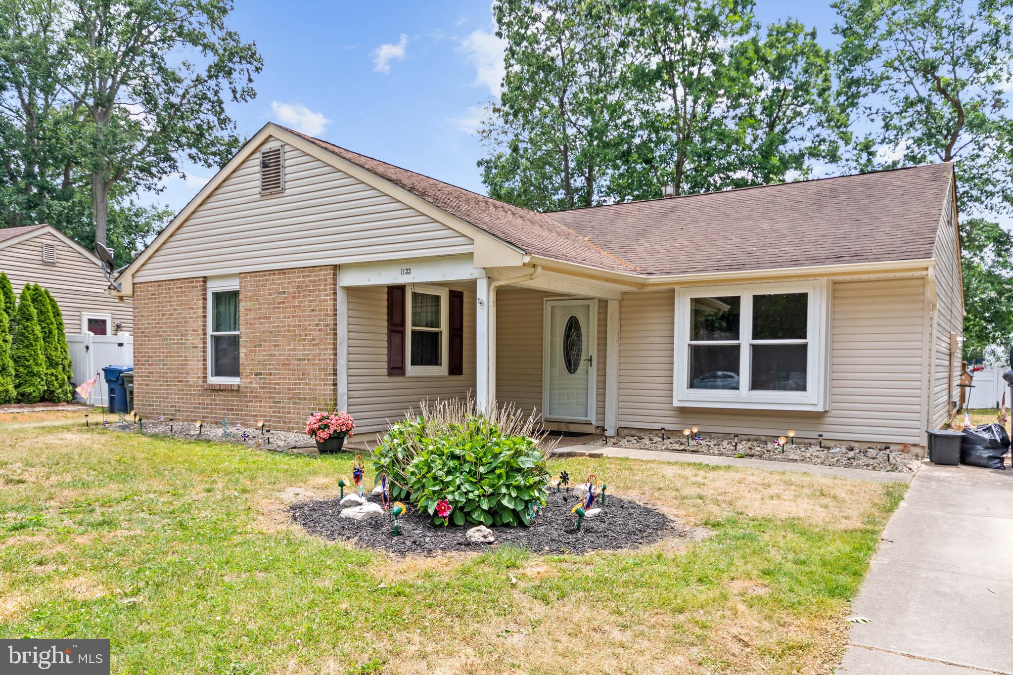 1133 South Beecham Road Williamstown, NJ 08094 - Photo 2 of 22