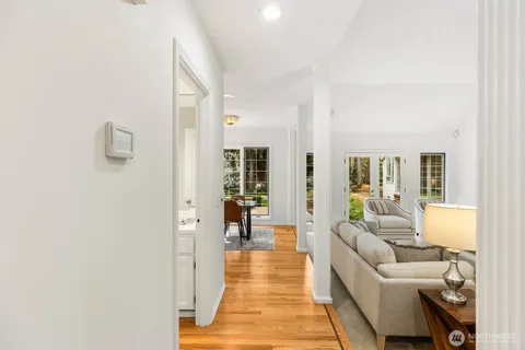 $2,099,950 | 14329 194th Avenue Northeast, Woodinville, WA 98077