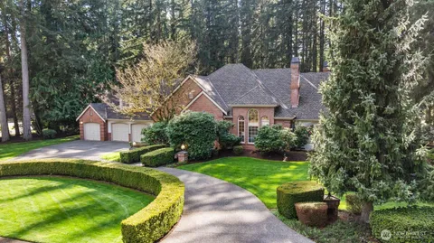 $2,099,950 | 14329 194th Avenue Northeast, Woodinville, WA 98077
