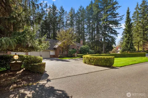 $2,099,950 | 14329 194th Avenue Northeast, Woodinville, WA 98077
