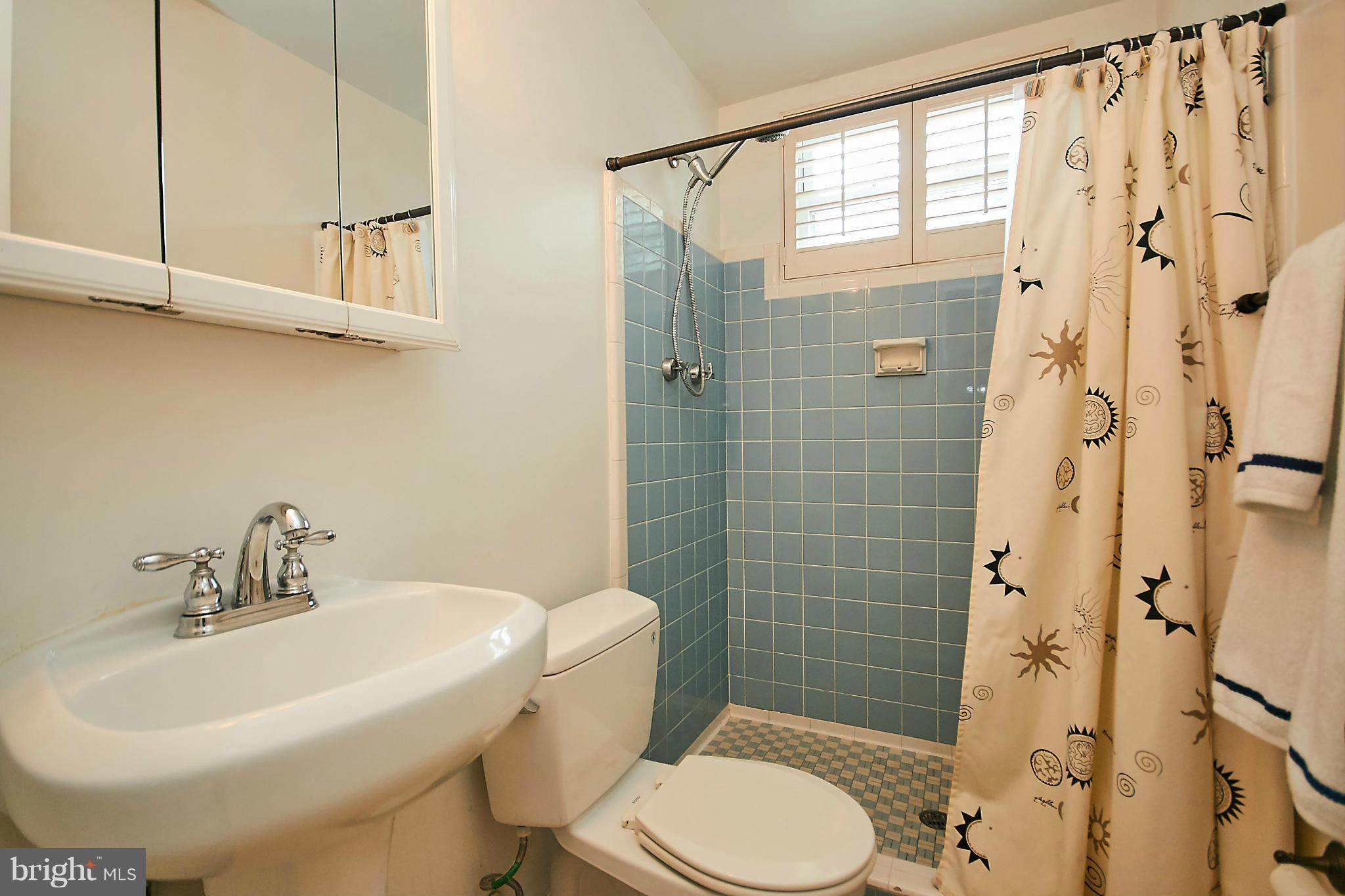 7724 Elgar Street Springfield, VA 22151 - Photo 22 of 30 Bath