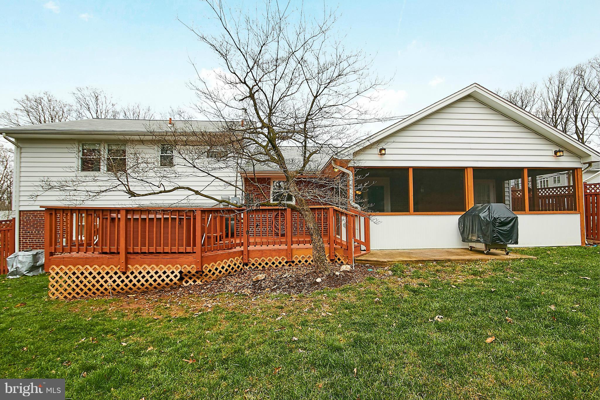 7724 Elgar Street Springfield, VA 22151 - Photo 29 of 30 Exterior (Rear)