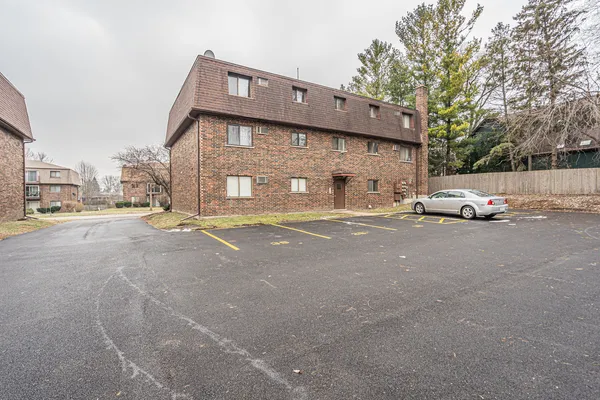 $210,000 | 1225 Whispering Hills Court, Unit 3B, Naperville, IL 60540