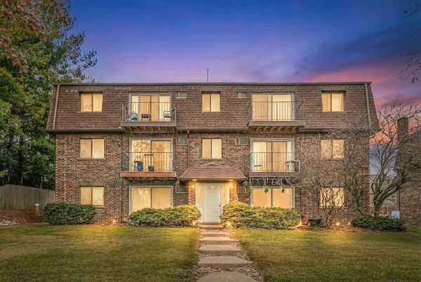 $210,000 | 1225 Whispering Hills Court, Unit 3B, Naperville, IL 60540
