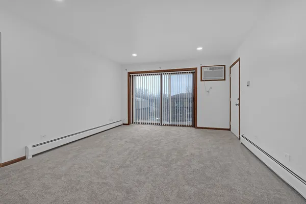 $210,000 | 1225 Whispering Hills Court, Unit 3B, Naperville, IL 60540