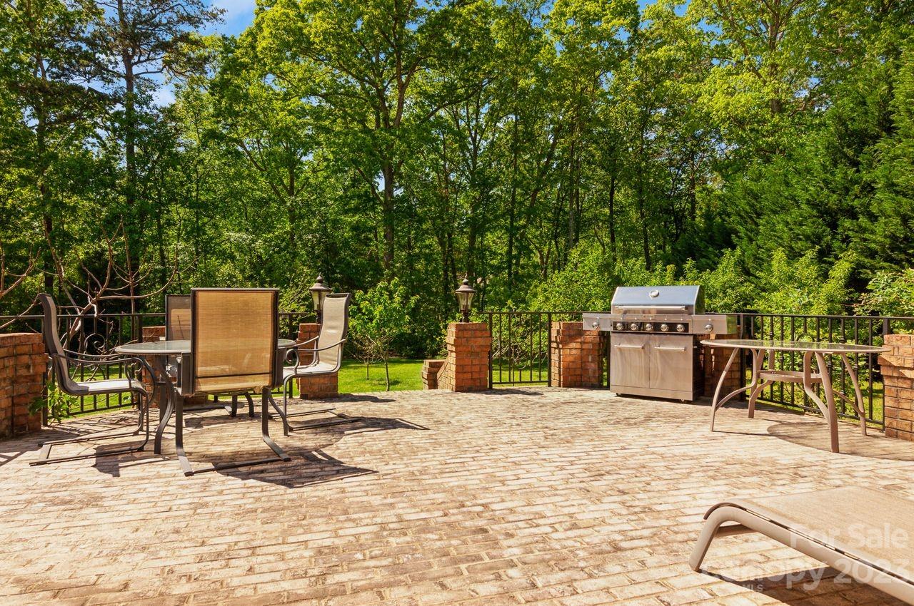 2520 Walker Road Charlotte, NC 28270 - Photo 32 of 40 Gallery Image 32