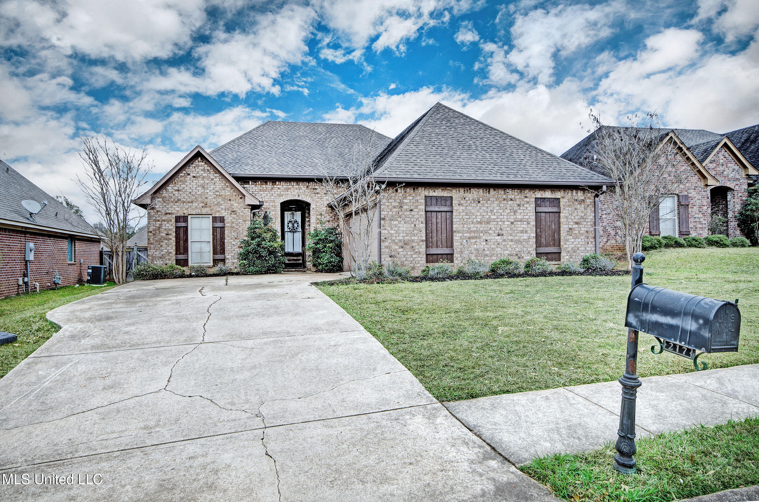 217 StoneBridge Boulevard Brandon, MS 39042 - Photo 1 of 21 IMGP7410_1_2