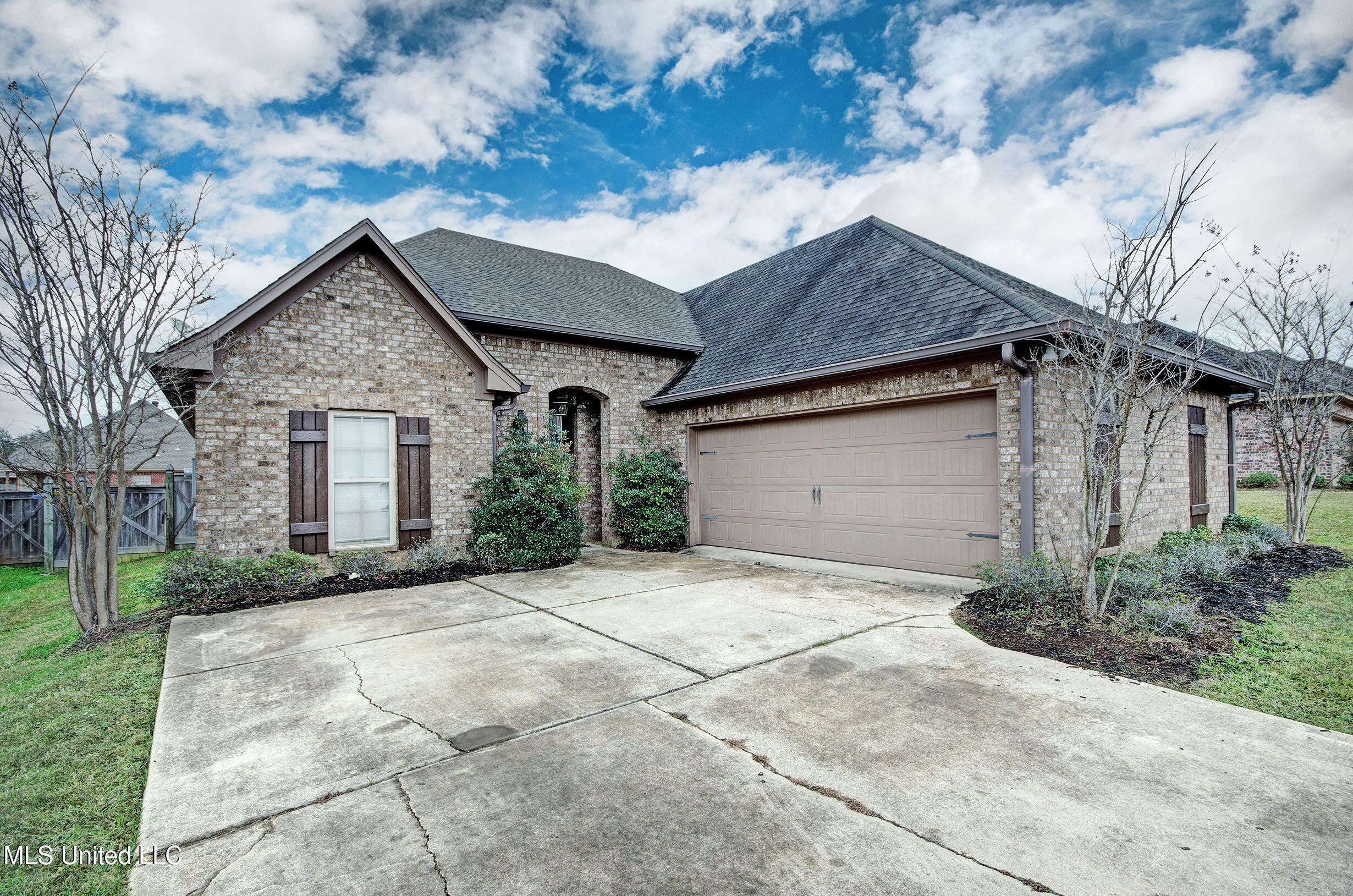 217 StoneBridge Boulevard Brandon, MS 39042 - Photo 2 of 21 IMGP7407_8_9