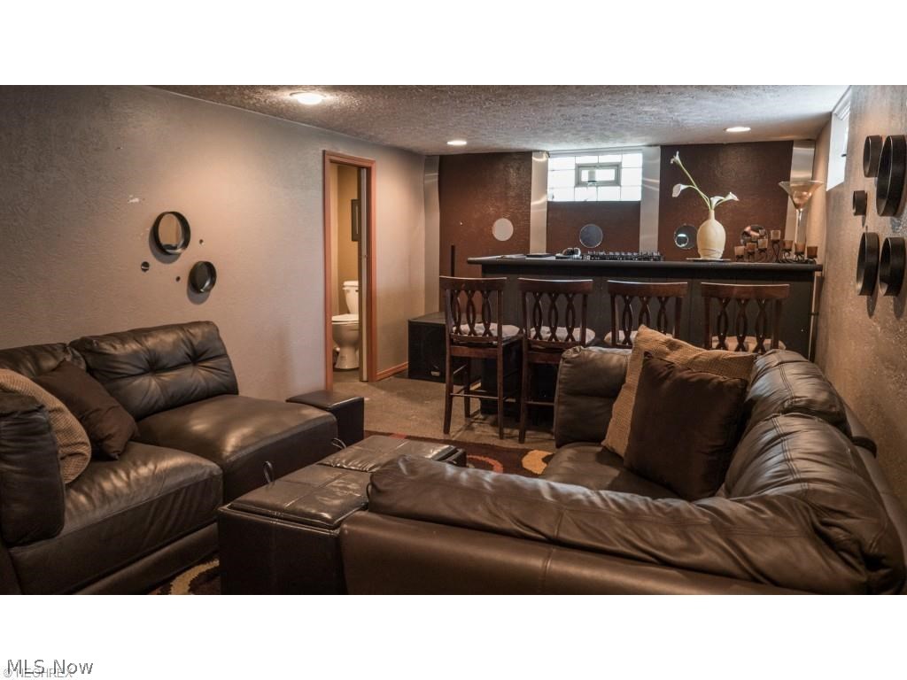 6356 Olde York Road Cleveland, OH 44130 - Photo 9 of 18 Gallery Image 9