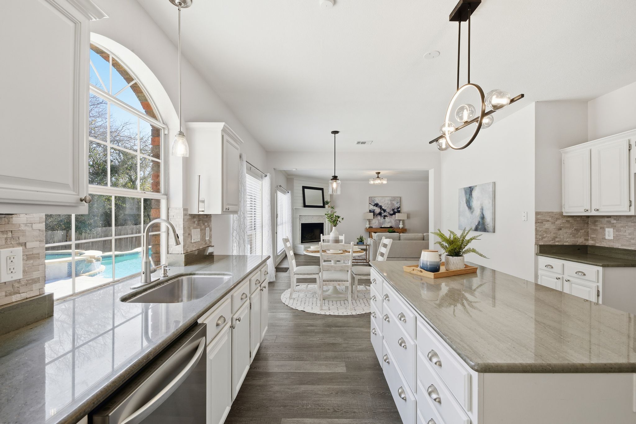 10902 Beacham Court Austin, TX 78739 - Photo 11 of 32