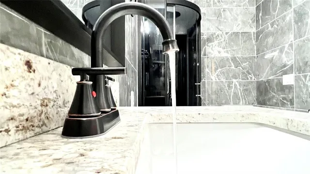 $959,999 | 8854 Oak Landings Court, Orlando, FL 32836