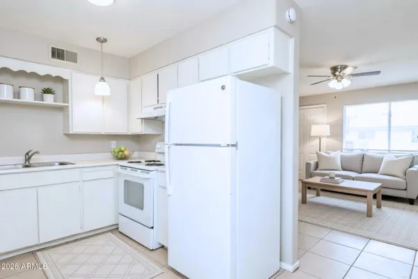 $900 | 826 East 4th Place, Unit B, Mesa, AZ 85203