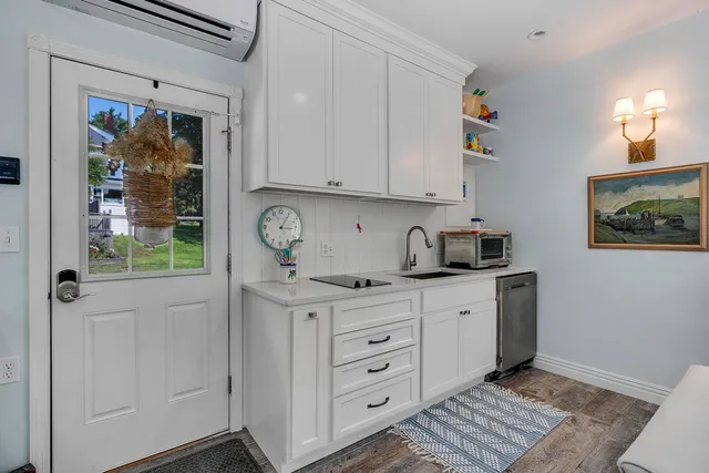 $1,550,000 | 186 Foreside Road, Cumberland, ME 04110