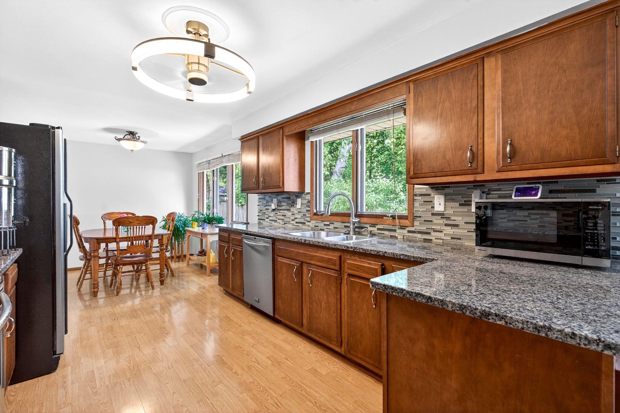 3320 East Crestview Drive Appleton, WI 54915 - Photo 12 of 45