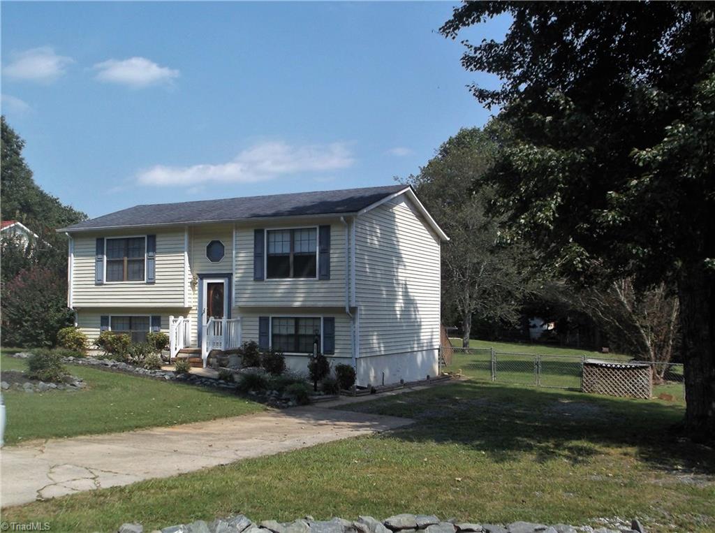 1712 William Fowler Road King, NC 27021 - Photo 3 of 26