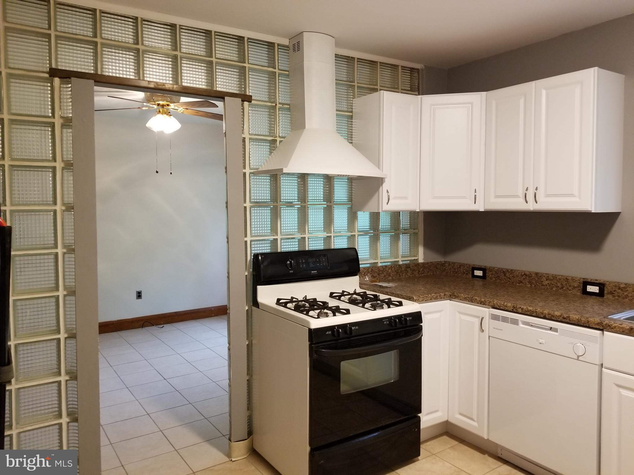 6617 Raven Hill Road Baltimore, MD 21239 - Photo 4 of 16 Kitchen
