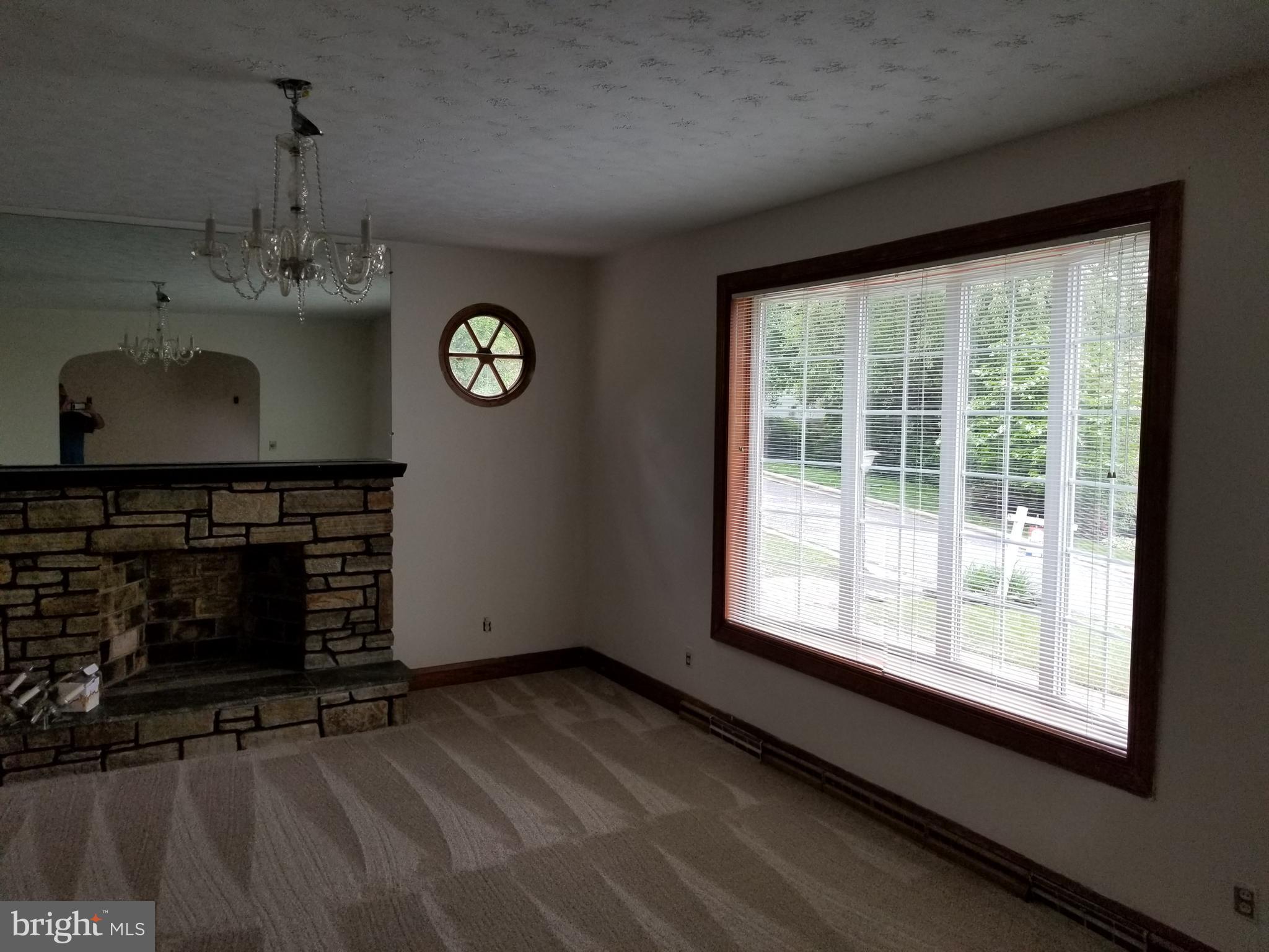6617 Raven Hill Road Baltimore, MD 21239 - Photo 8 of 16 Living Room
