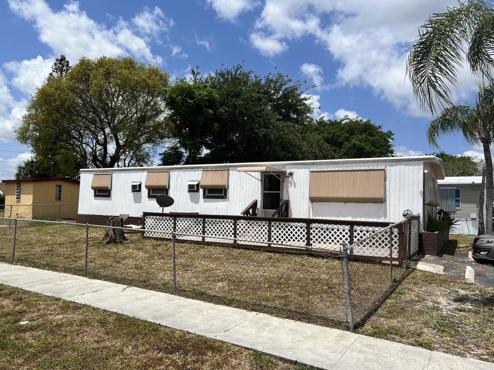 22909 Cascade Place Boca Raton, FL 33428 - Photo 1 of 3 IMG_2690