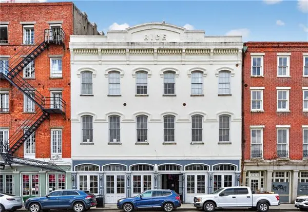 $1,850 | 229 North Peters Street, Unit 301, New Orleans, LA 70130