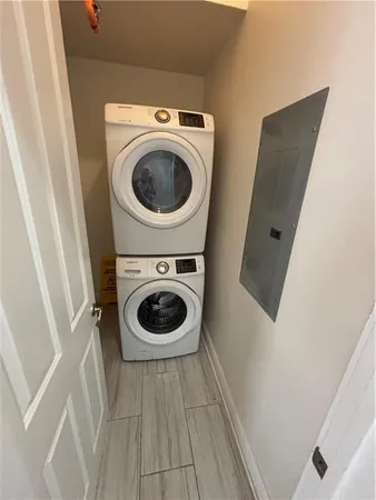 $1,850 | 229 North Peters Street, Unit 202, New Orleans, LA 70130