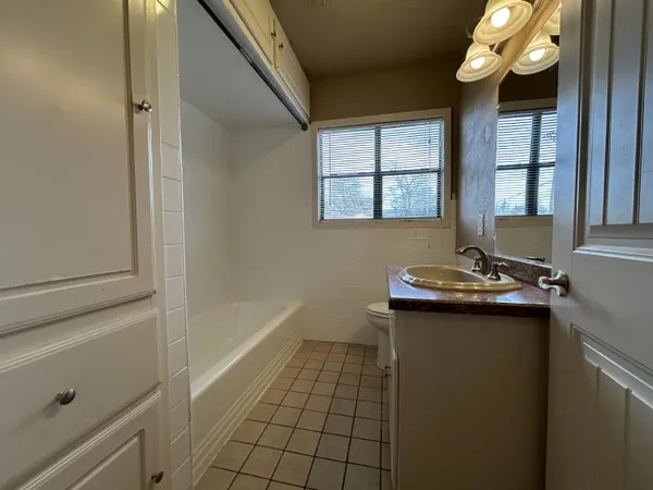 $1,300 | 3323 22nd Street, Lubbock, TX 79410