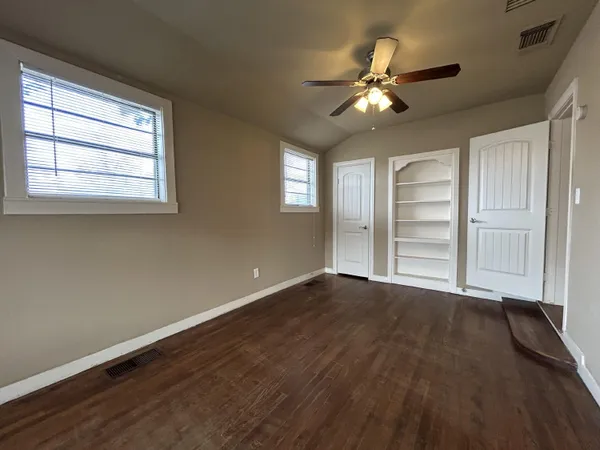 $1,300 | 3323 22nd Street, Lubbock, TX 79410