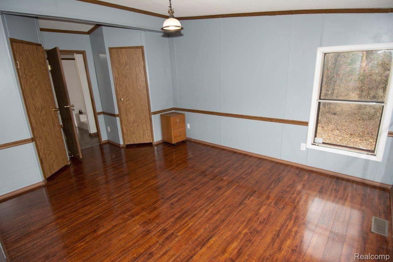 5012 Patterson Lk Road Pinckney, MI 48169 - Photo 17 of 24 5012 Patterson Lake Interior 8.jpg