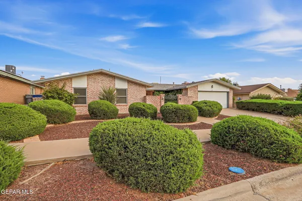 $285,000 | 648 Tepic Drive, El Paso, TX 79912