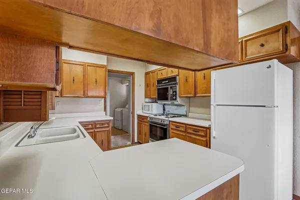 $285,000 | 648 Tepic Drive, El Paso, TX 79912