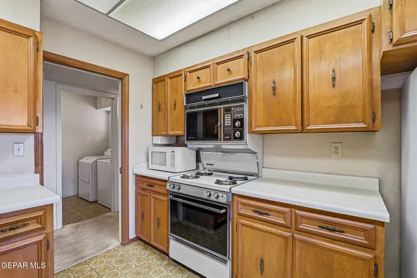 $285,000 | 648 Tepic Drive, El Paso, TX 79912