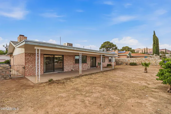 $285,000 | 648 Tepic Drive, El Paso, TX 79912