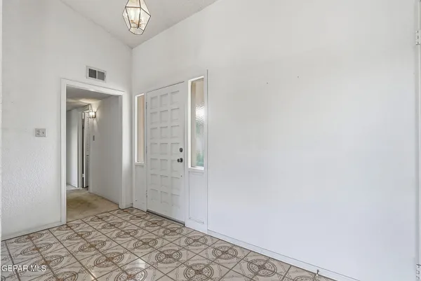 $285,000 | 648 Tepic Drive, El Paso, TX 79912