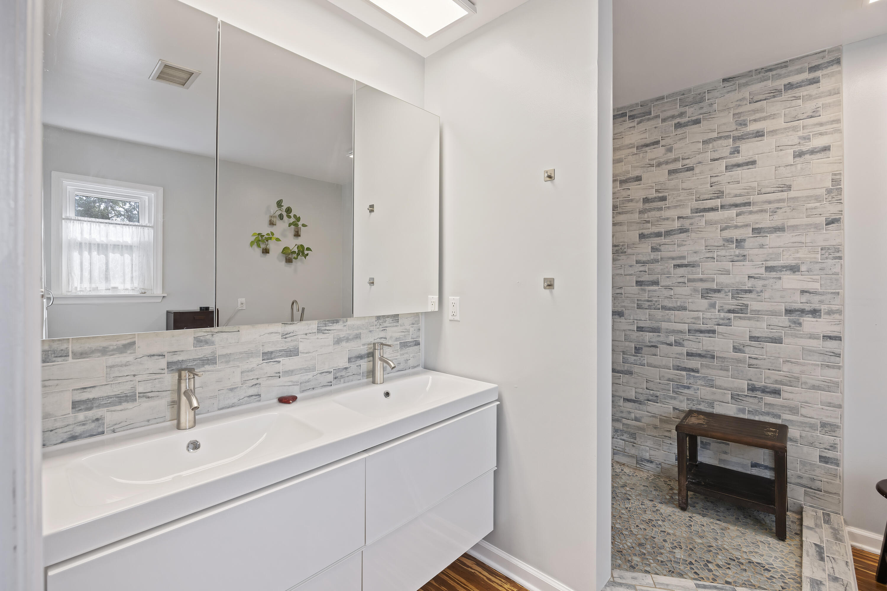 683 Edmonds Drive Charleston, SC 29412 - Photo 15 of 34 243A2004