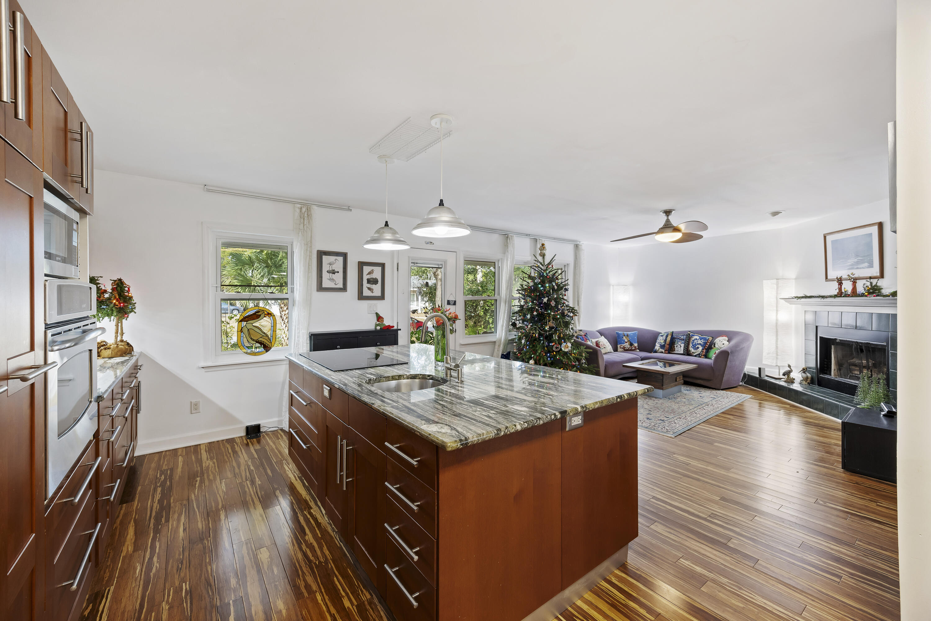 683 Edmonds Drive Charleston, SC 29412 - Photo 9 of 34 243A1899