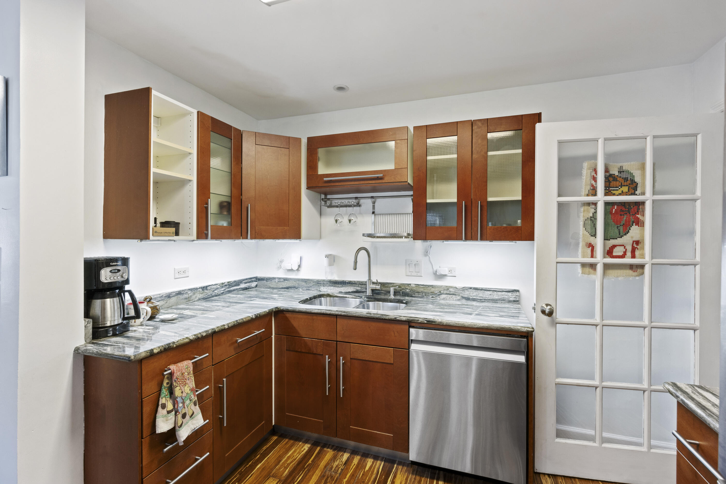 683 Edmonds Drive Charleston, SC 29412 - Photo 10 of 34 243A1904