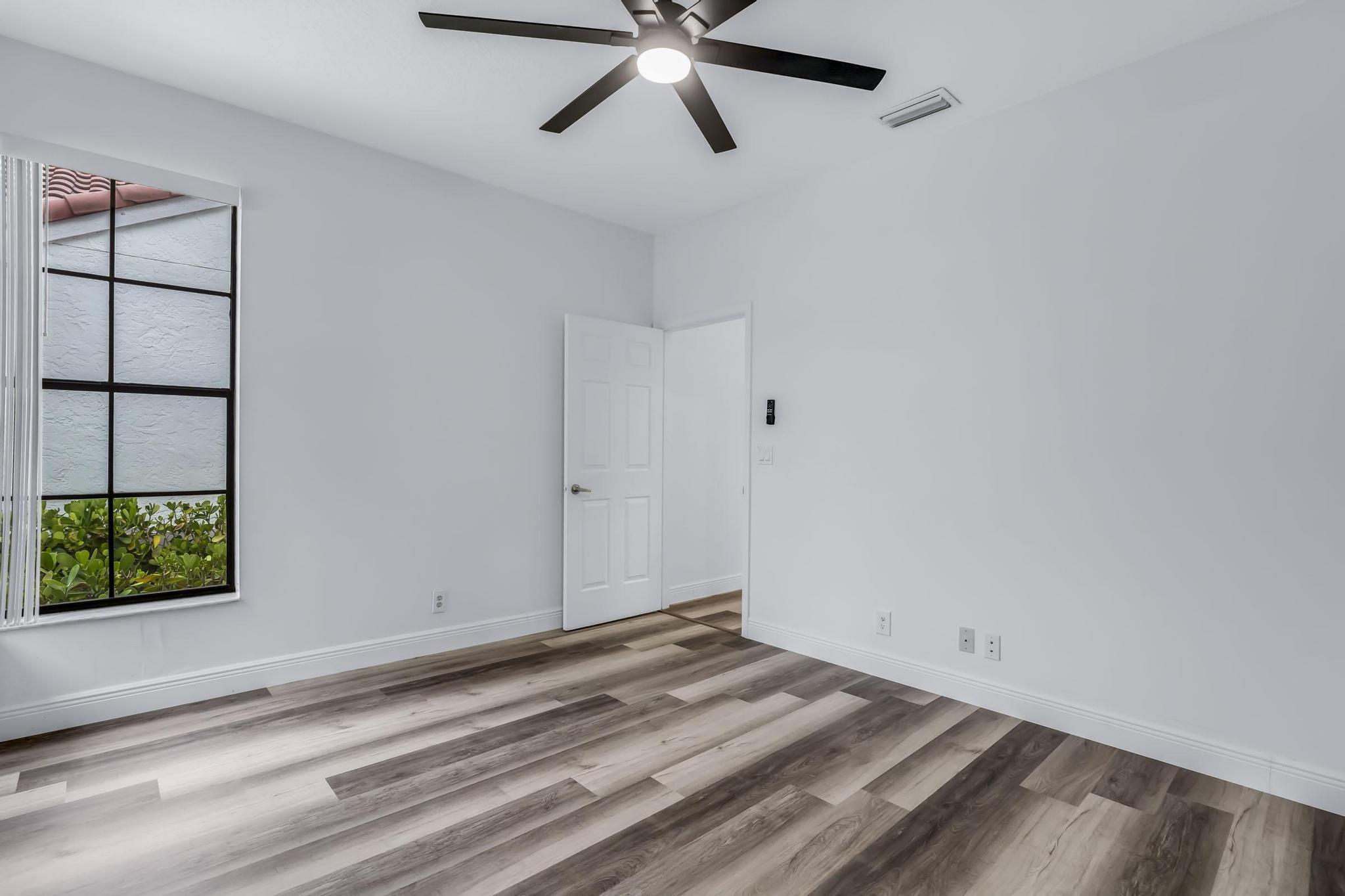 19325 Cherry Hills Terrace Boca Raton, FL 33498 - Photo 34 of 75 005