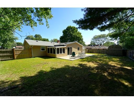 8 William Road Holbrook, MA 02343 - Photo 4 of 26