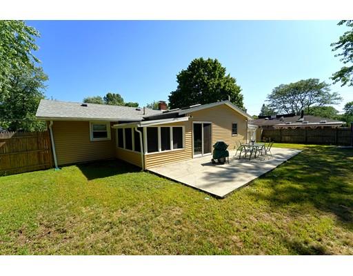 8 William Road Holbrook, MA 02343 - Photo 5 of 26