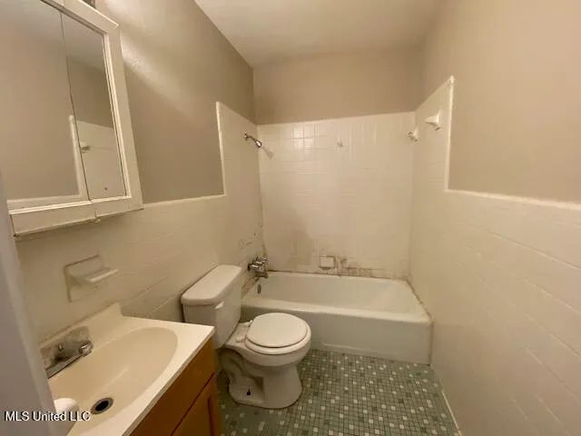 $895 | 3413 Shamrock Court, Unit A2, Gautier, MS 39553