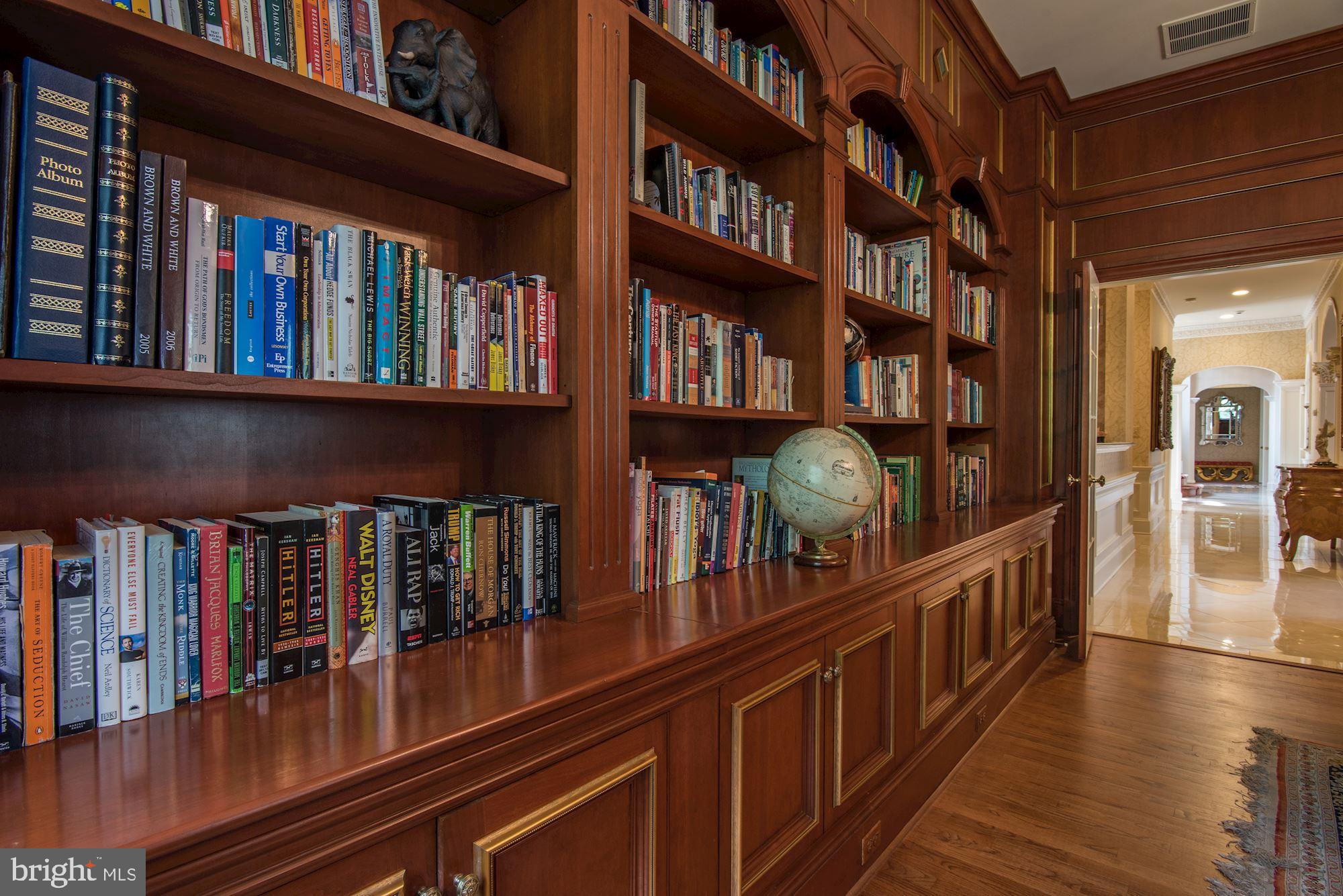 9333 Belle Terre Way Potomac, MD 20854 - Photo 30 of 111 Library/Office