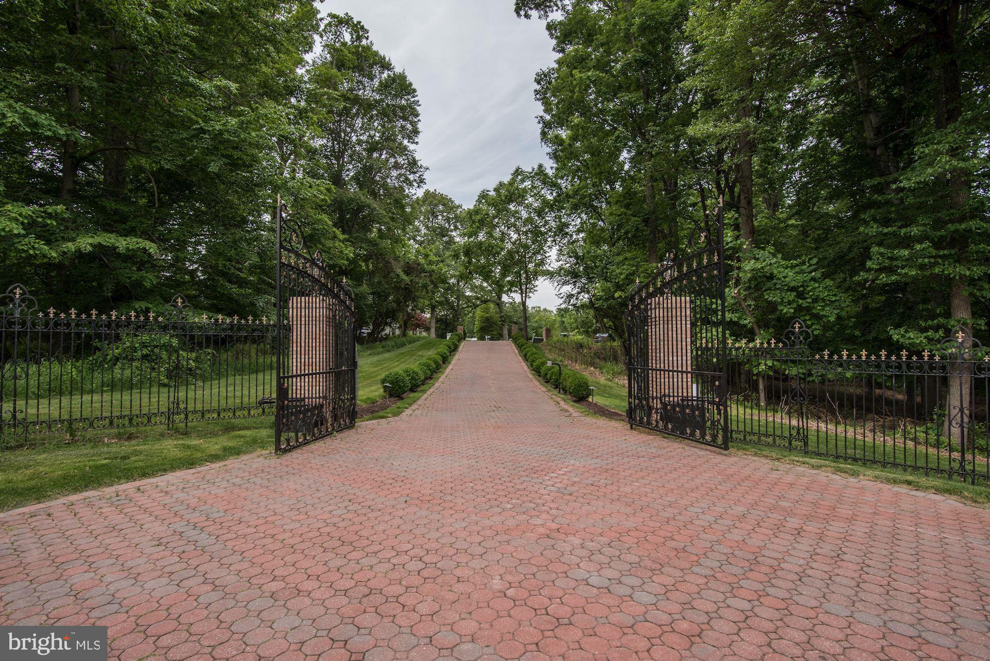 9333 Belle Terre Way Potomac, MD 20854 - Photo 4 of 111