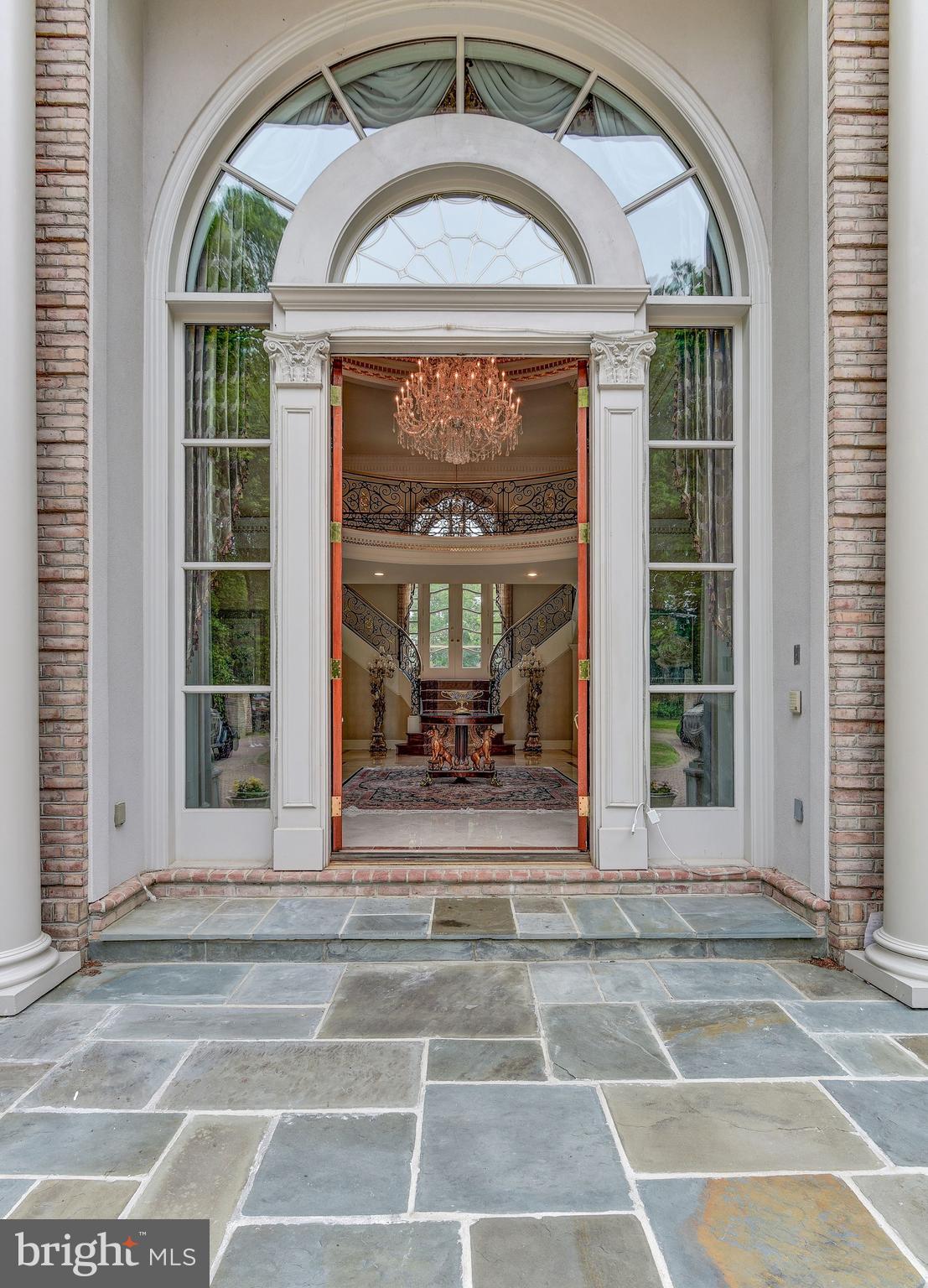 9333 Belle Terre Way Potomac, MD 20854 - Photo 10 of 111