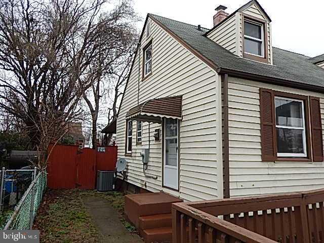 8208 Peach Orchard Road Baltimore, MD 21222 - Photo 4 of 36 Gallery Image 4