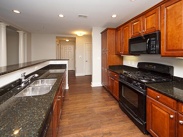 498 Albemarle Road, Unit 305 Charleston, SC 29407 - Photo 7 of 44 08