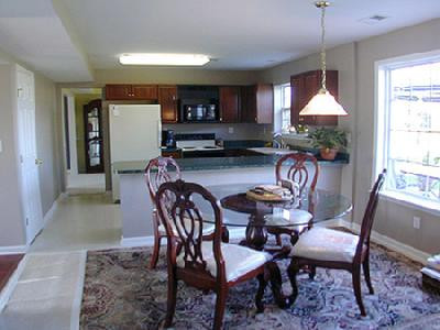 EAT-IN KITCHEN, UPGRADED CHERRY CABINETS