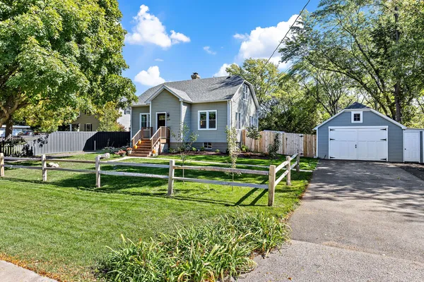 $3,950 | 639 Cumnor Avenue, Barrington, IL 60010