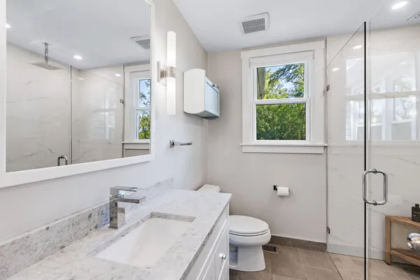$3,950 | 639 Cumnor Avenue, Barrington, IL 60010
