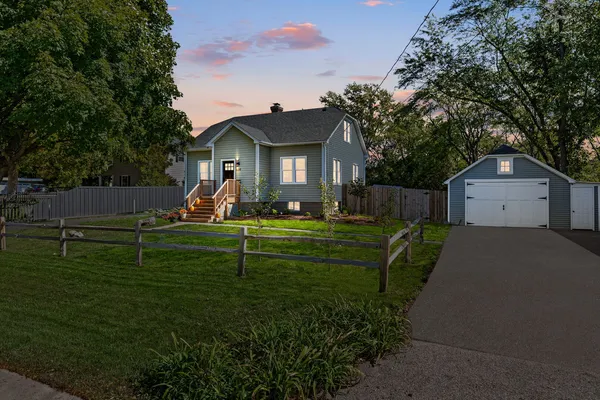 $3,950 | 639 Cumnor Avenue, Barrington, IL 60010
