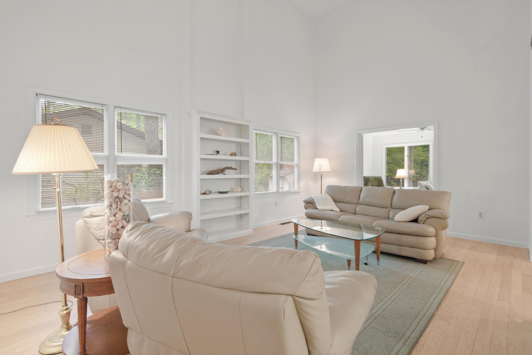 70 Capetown Road Ocean Pines, MD 21811 - Photo 16 of 48 Living Room